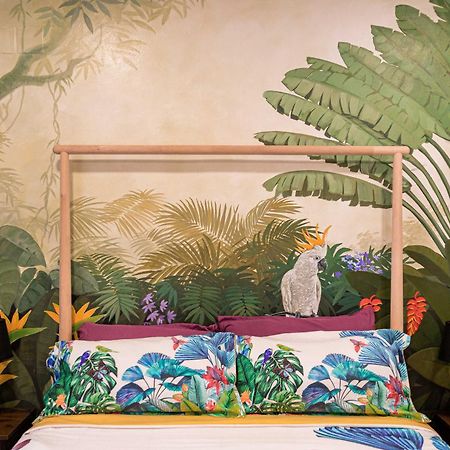 Artistic Flat Next To Ruzafa Welcome To The Jungle Valencia Exterior foto